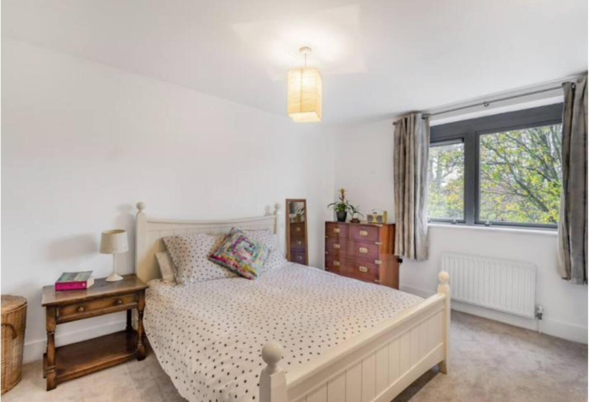 لندن Spacious, Bright And Modern Flat In Holloway المظهر الخارجي الصورة